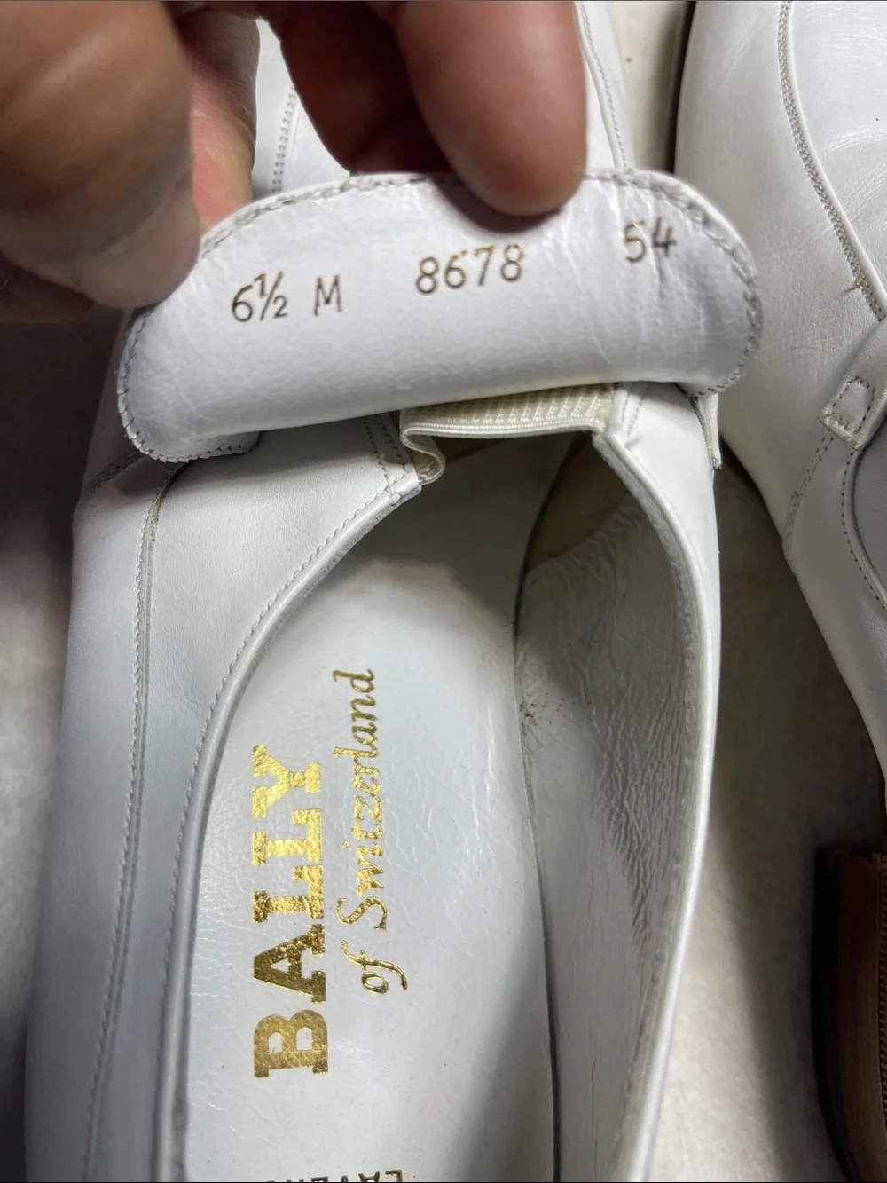 Bally Laveno White Leather Slip-On Loafers with Gold Accent Size 6.5 Men’s